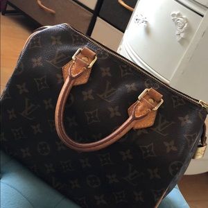 Authentic Louis Vuitton speedy bag